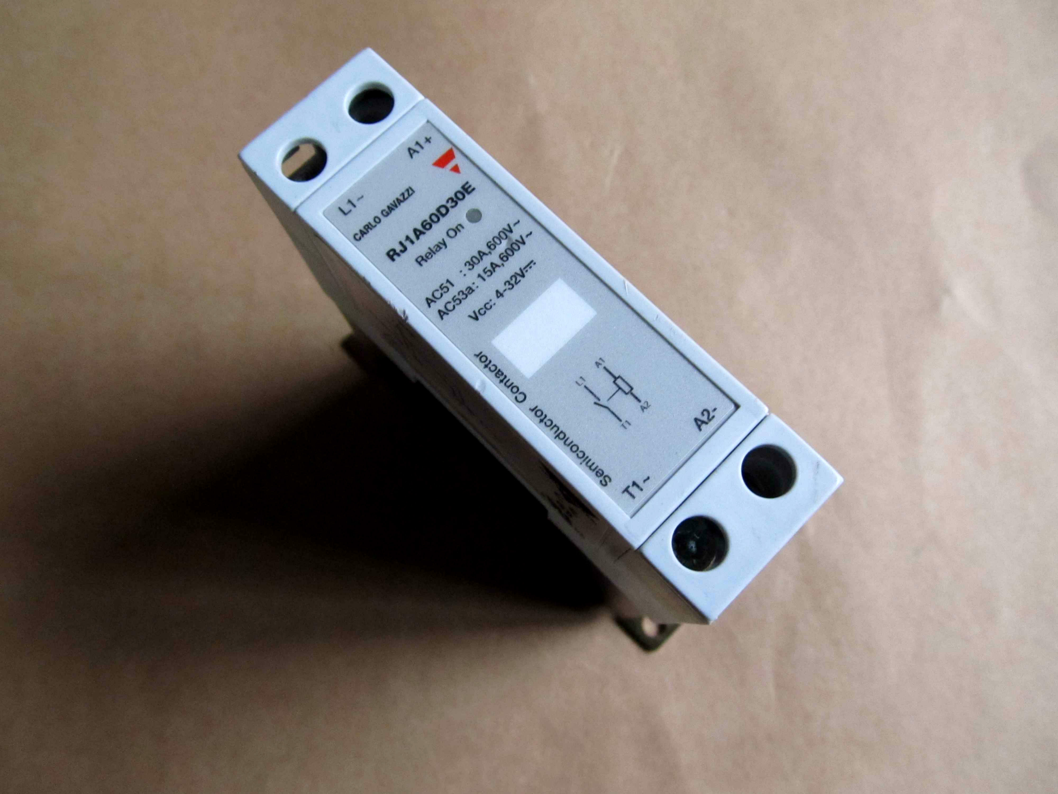 Carlo Gavazzi rj1a60d30e