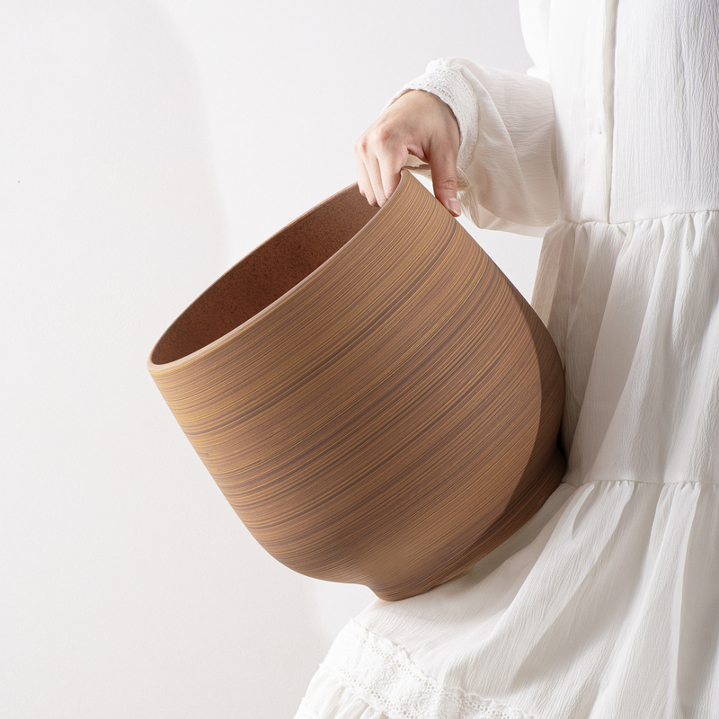 Luxurious and High-End Clay Flower Pot, Extra-Large Size, Suitable for Monstera, Bird of Paradise, Dracaena, Coarse Pottery Breathable Floor-Standing Ceramic Pot Luxurious and High-End Clay Flower Pot, Extra-Large Size, Suitable for Monstera, Bird of Paradise, Dracaena, Coarse Pottery Breathable Floor-Standing Ceramic Pot
