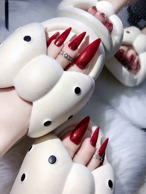 European and American Extra-Long Pointed Toe Nail Art Wearable Nails, Charming Red Cat Eye Niche Design Toe Nail Tips, Confidential Shipping