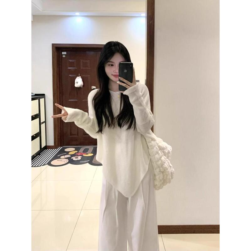 Batwing Sleeve Irregular White Knit Sweater for Women, New Autumn and Winter Style, Gentle and Relaxed, Loose and Versatile Top