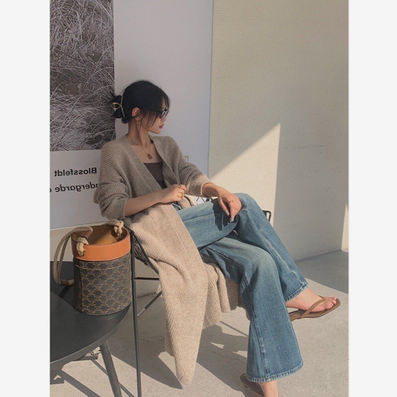 Mid-Length Sweater Coat for Women, New Spring and Autumn Style, V-Neck, Loose, Lazy Style, High-End Feel, Slimming, Over-The-Knee Knitted Cardigan