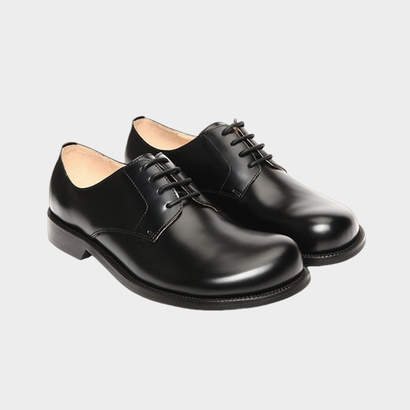 Borrowed Project 002 Oblique Round Derby Shoes with Open Edges and Patent Leather