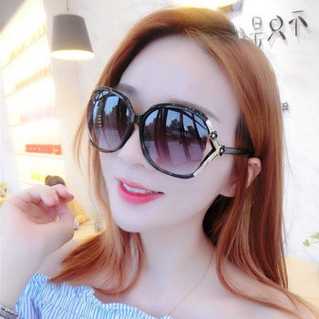 2025 New Trendy Sunglasses for Round Face Women, Stylish Celebrity Style, Elegant Uv Protection Large Frame Glasses