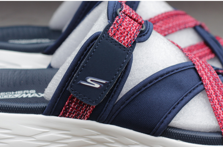 SKECHERS mùa hè nam giới và phụ nữ ngoài trời thể thao giản dị dép siêu nhẹ Velcro dép bãi biển 55360 giày thủy triều 15308 dép uniqlo