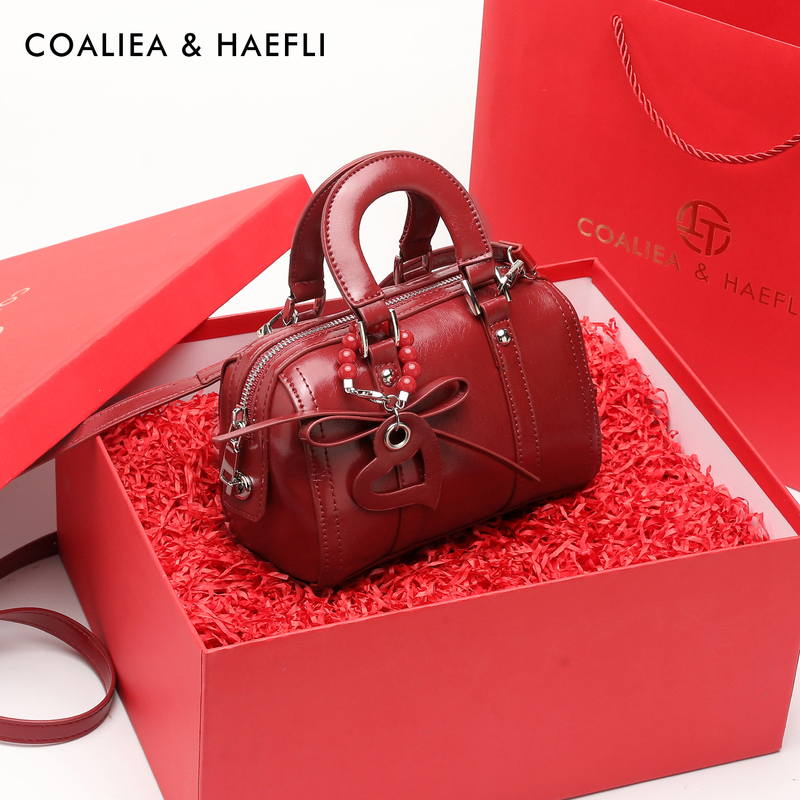 Hong Kong Brand Red Bridal Wedding Bag Pillow Bag Women's 2026 New Handbag Shoulder Crossbody Bag