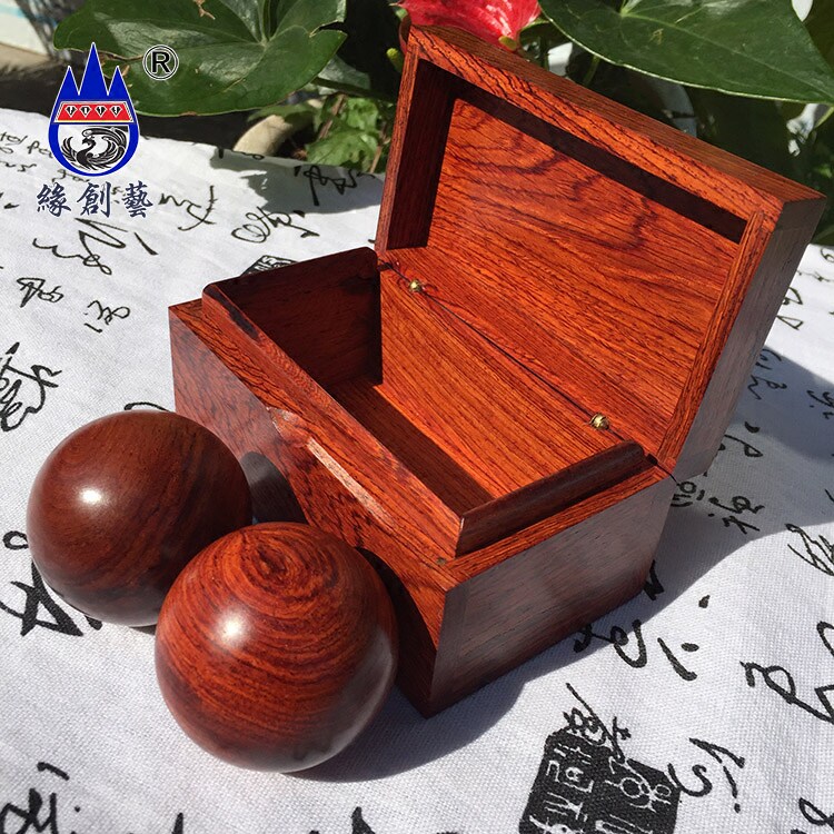 Yuanchuangyi mahogany solid wood fitness ball round carving hand play piece Austroides rosewood Burmese rosewood solid wood handball boxed