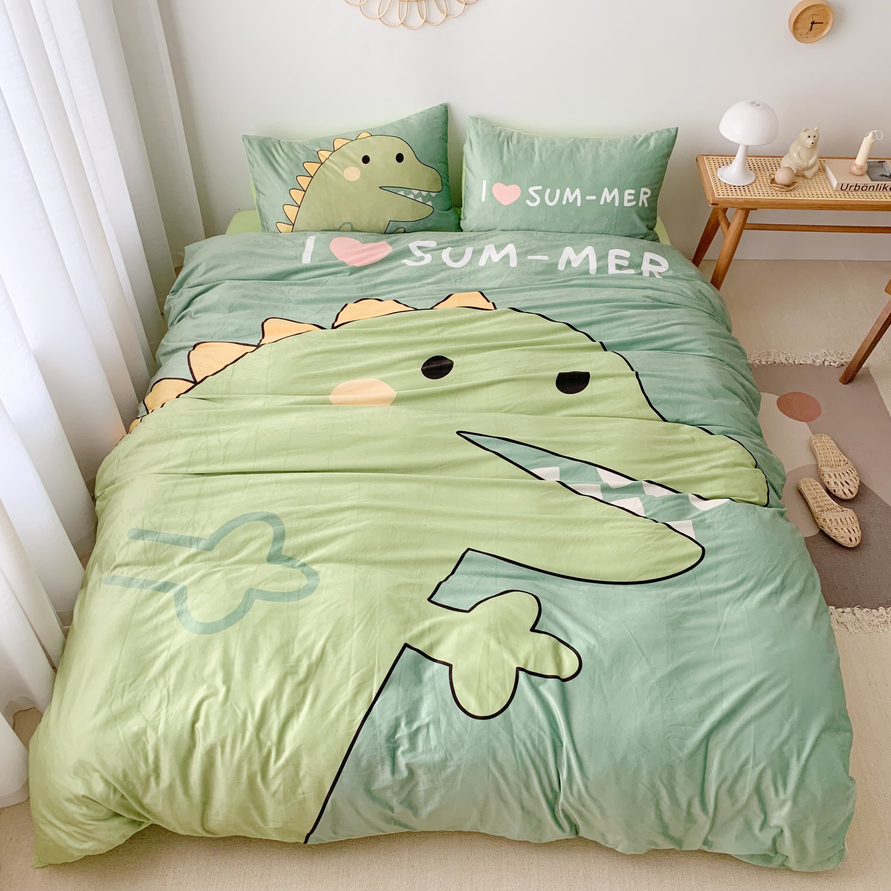 (floral face cat) autumn winter cartoon coral suede four-piece double face velvet thickened flannel crystal suede bedding