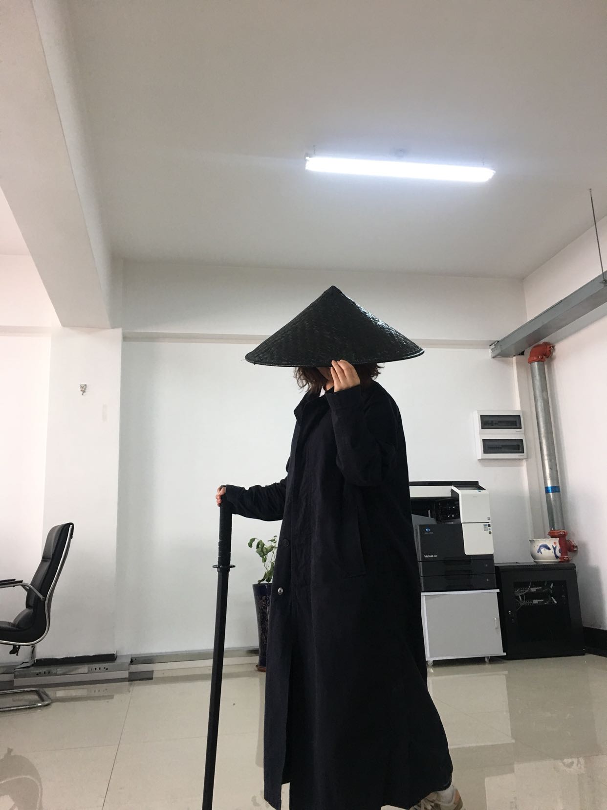 53 cm large black chivalrous bamboo knitting bucket hat stage performance coat shade sun and rainproof adult lampshade