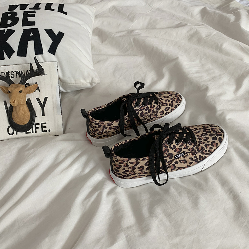 Mùa đông 2018 cộng với nhung dày giày vải đế thấp giày nữ sinh viên Hàn Quốc giầy gucci ny