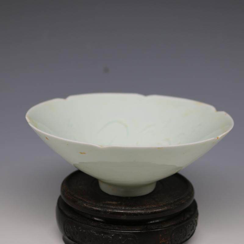 Song Hutian kiln shadow blue carved bamboo hat bowl antique antique Jingdezhen old antique porcelain collection ornaments