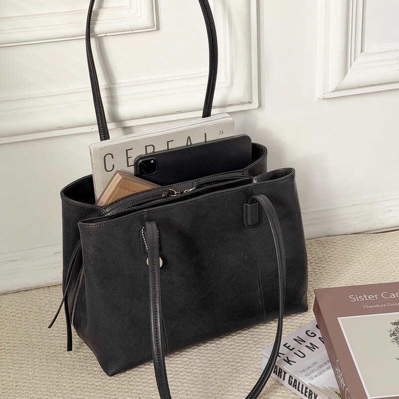 Ranu Vintage Vegetable-Tanned First-Layer Cowhide Large-Capacity Versatile Tote Bag with Multiple Compartments Business Laptop Shoulder Bag