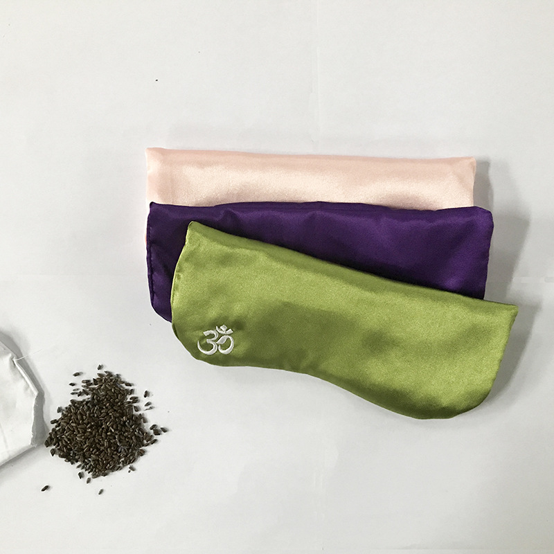 Yoga Eye Pillows to remove the black eye ring pressed eye moisturizing eye pillow lavender Semen Cassiae Eyangger Lounger Lounger