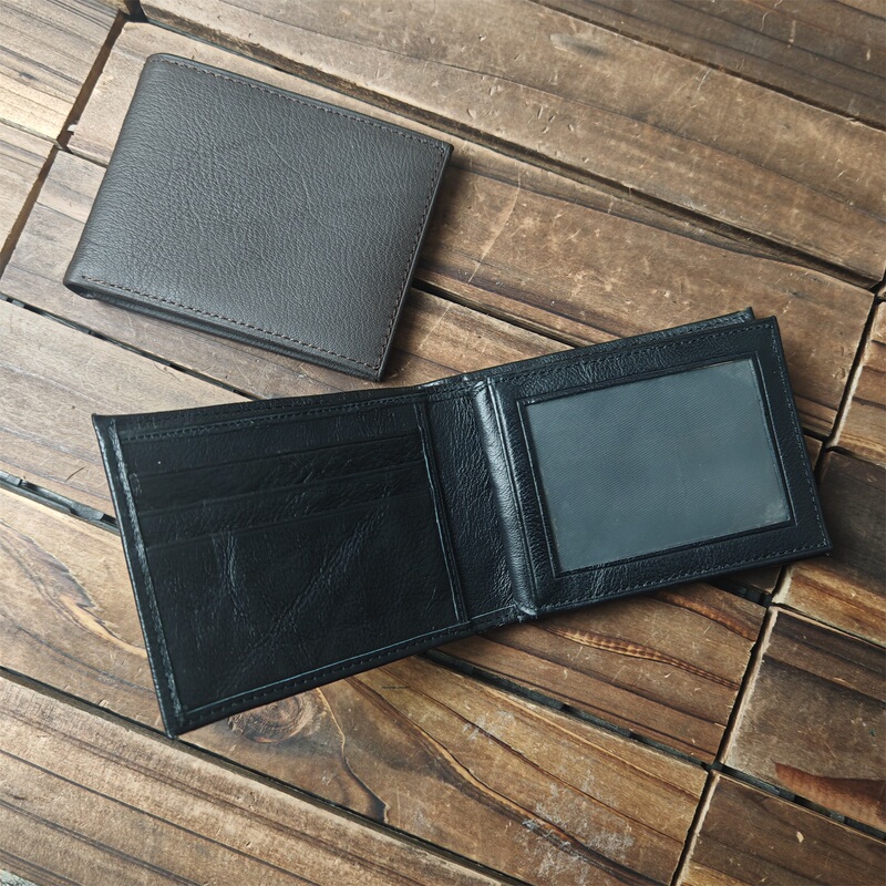 Clearance of Foreign Trade Surplus Men's Genuine Leather Short Wallet, Dollar Bill Holder, First Layer Cowhide Horizontal Wallet for Men Clearance of Foreign Trade Surplus Men's Genuine Leather Short Wallet, Dollar Bill Holder, First Layer Cowhide Horizontal Wallet for Men