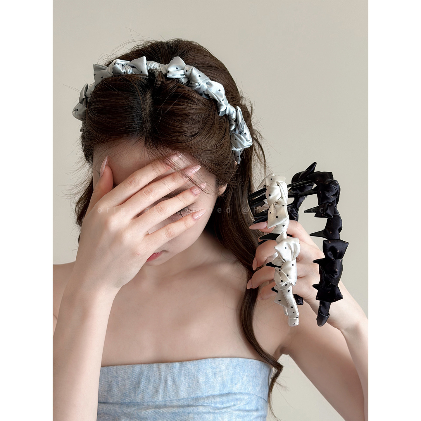 French polka dot bow toothed non-slip headband for women, satin high crown headband, everyday hair accessory.