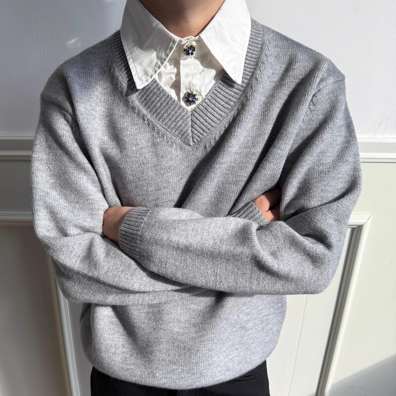 Lostmyself High-Fashion V-Neck Faux Two-Piece Polo Style Knit Sweater with an Elegant and Sophisticated Vibe, Couple Style