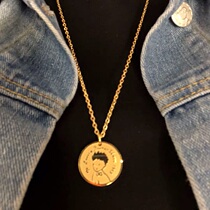 Small Prince Avatar Necklace Woman Ins Solid Relief Titanium Steel Coins Silver Gold Gold Gold Gold Coin Pendant Sweater Chain