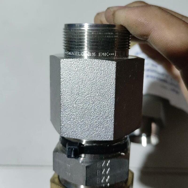 Negotiable Swagelok Connector E4K