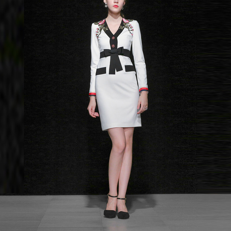 秋季气质名媛修身裙子长袖收腰显瘦中长款连衣裙女装秋装2017新款