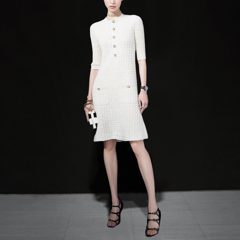 2017秋季新款潮女装时尚收腰气质单排扣五分袖装饰收腰连衣裙秋装