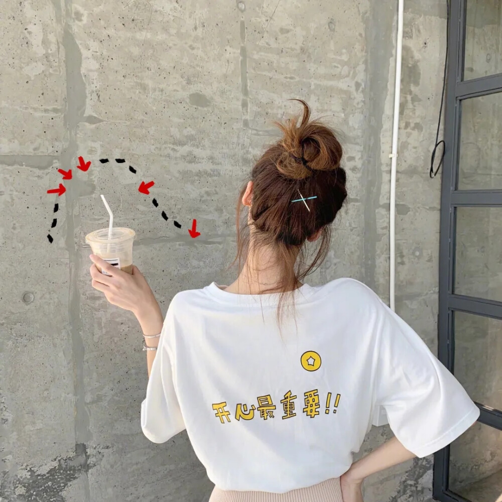 时尚fashion潮鞋馆的LOGO