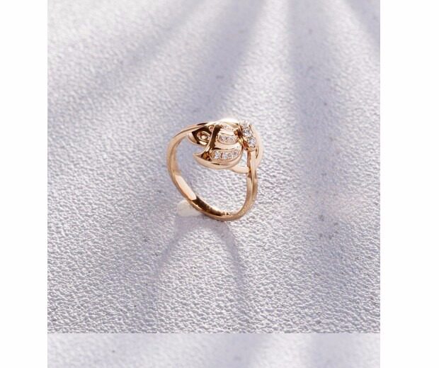 便宜的潮宏基珠宝 花开那年 红18K金钻石戒指