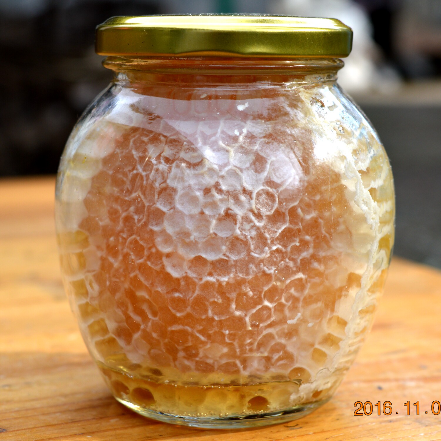 巢蜜蜂蜜纯正天然农家自产蜂巢蜜蜂窝百花蜜野生土蜂蜜限时折扣