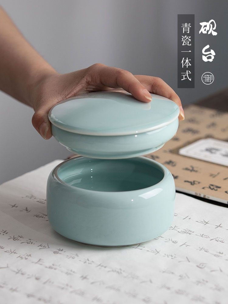 Celadon Inkstone for Calligraphy, Special Inkstone for Practicing Calligraphy, Ink Dish for Holding Ink, Ink Box with Lid, Double-Ring to Prevent Ink Drying, Creative Ceramic Inkstone, Pen Washer, Pen Licking Bowl, Calligraphy and Chinese Painting Supplies, Study Room Decoration