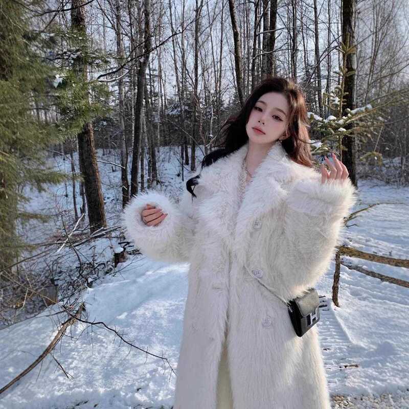 Harbin, Northeast China, Thick Faux Fox Fur Coat, Stylish and Elegant Fur Coat, Harbin Long-Style Artificial Fur Coat