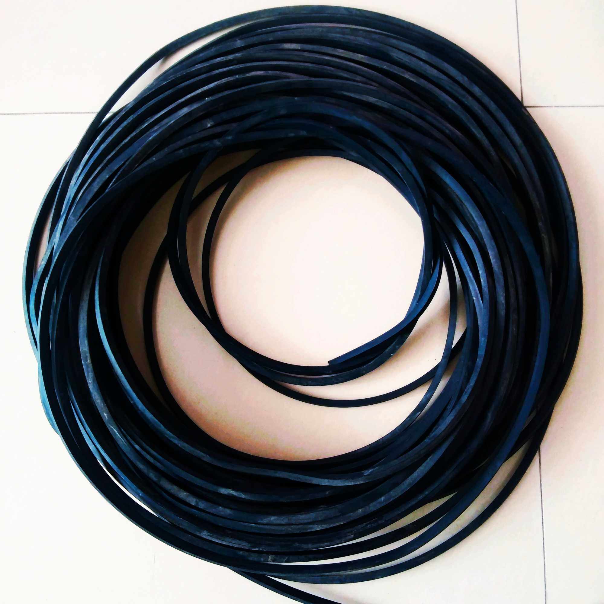 Large and small truck bundled rubber wire rope special brake sealing rope bag tape Rubber black wire rope for car