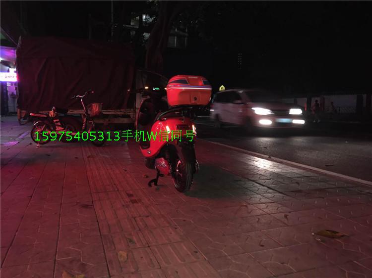 Woqu nhỏ c phụ kiện đuôi hộp với tựa lưng phụ kiện thiết bị phụ kiện xe máy xe gắn máy đuôi hộp kệ thùng đồ xe máy