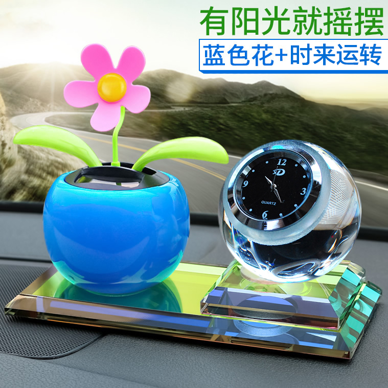 今年流行创意座式车用车内饰品摆件 水晶高档汽车香水座带时钟表