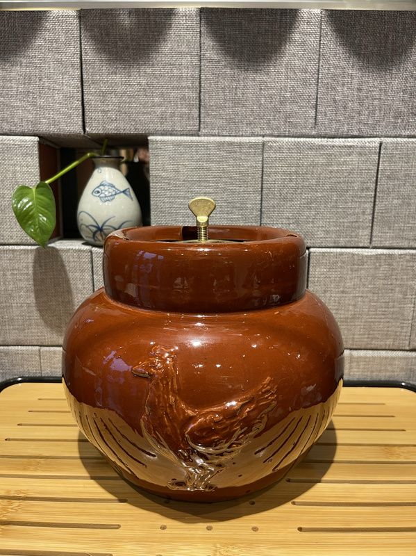 Taizhou Authentic (Jue) Brand 2L 3L 4L Chicken Stock Cans Duck Stock Cans for Stewing in a Clay Pot, Wholesale, Retail