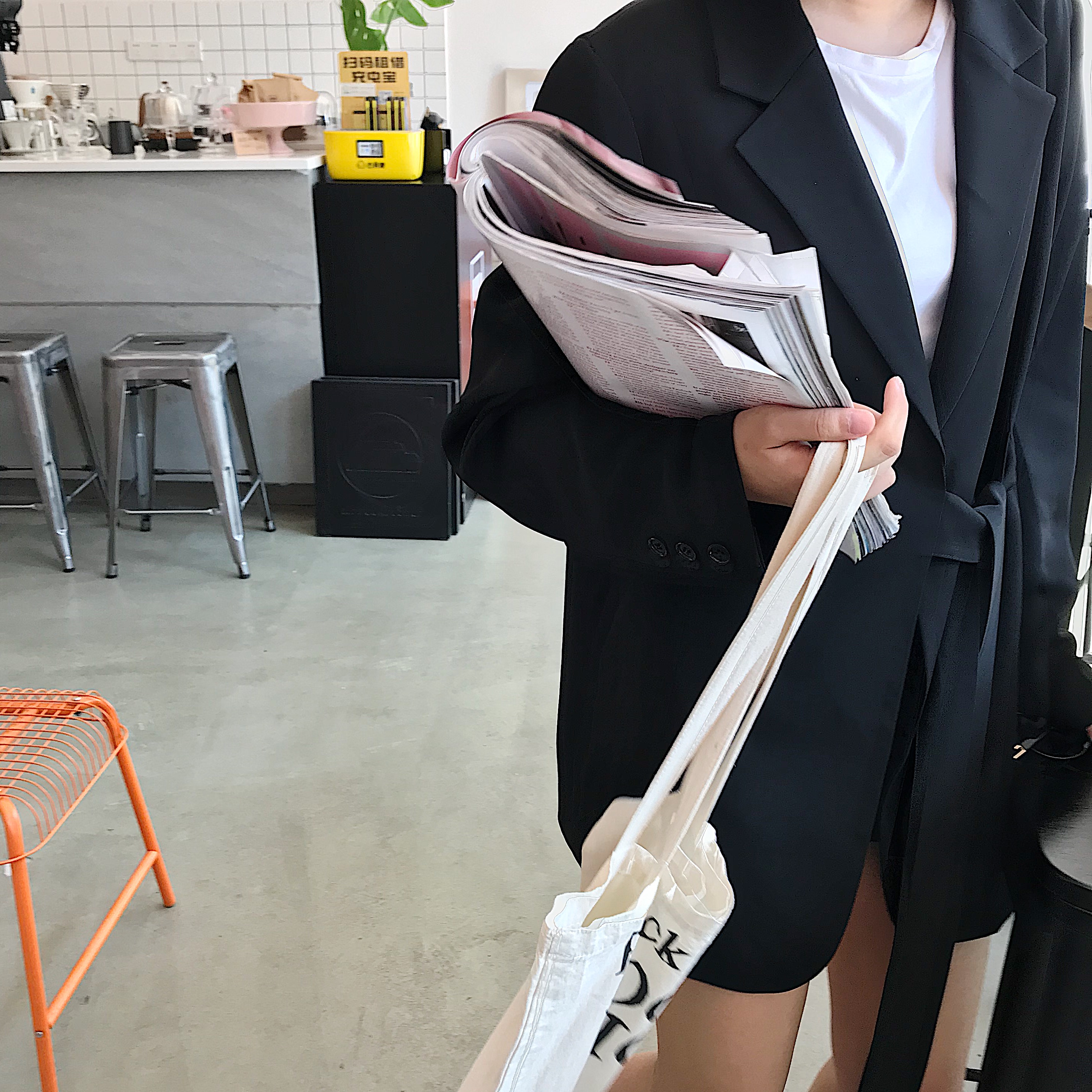 2018chic đầu thu mới phiên bản Hàn Quốc mới của chiếc cà vạt đen siêu nâu phù hợp với áo khoác mỏng nữ áo khoác nữ hàng hiệu