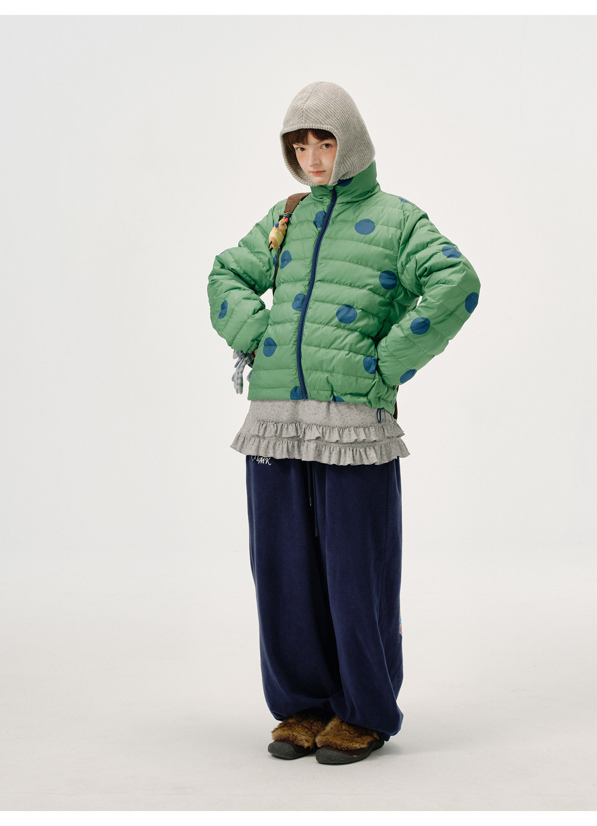 odd maker ドット柄ショート丈 白ダックダウン スタンドカラー 軽量 