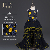 Jun design girl dress high-end custom long tailing host model catwalk show puffy gauze princess dress