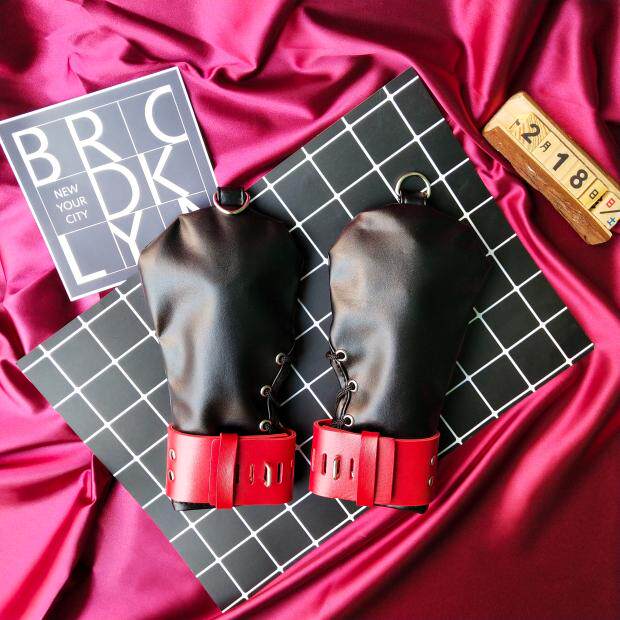 The dog's palm can bind itself It can't untie other restraints Strong restraints