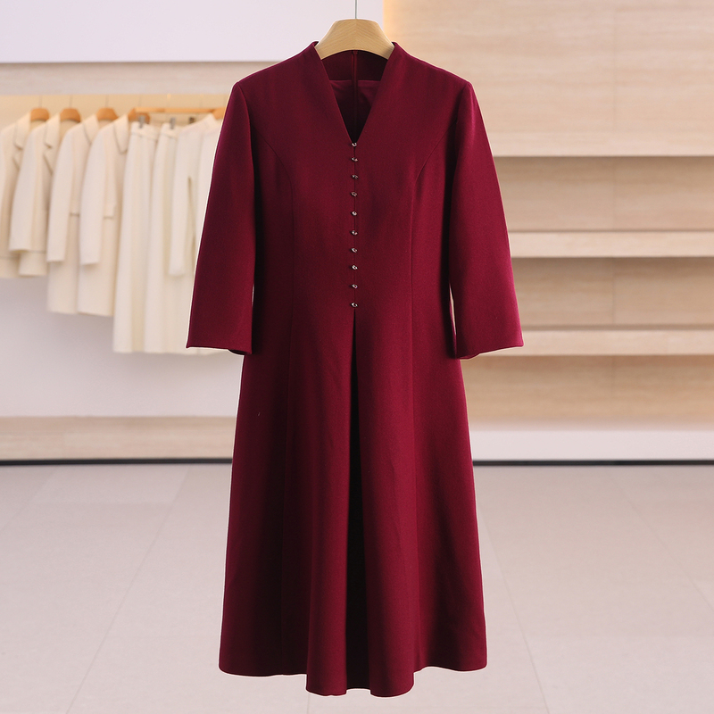 Counter 3380【Dilaili】100% Wool V-Neck Dress with Rhinestone Embellishments, Authentic Mall Product, Winter 2026 Women's Clothing Counter 3380【Dilaili】100% Wool V-Neck Dress with Rhinestone Embellishments, Authentic Mall Product, Winter 2026 Women's Clothing