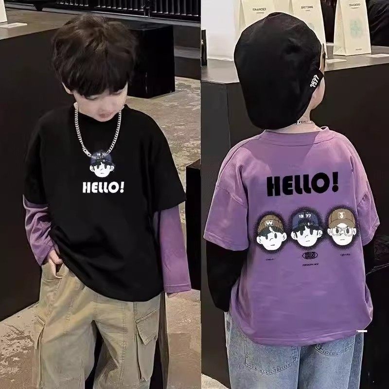 子供用長袖Tシャツ、純綿、フェイクツーピースデザイン、2026年春秋新作、男の子服、ベビーボーイズ向けのトレンディなストリートスタイルのトップス/Tシャツ。