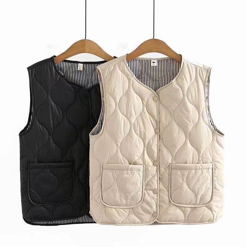 Middle-Aged and Elderly Women's Padded Vest for Spring, Autumn, and Winter, Fashionable, Lightweight, Warm, Loose-Fitting, Slimming Waistcoat Middle-Aged and Elderly Women's Padded Vest for Spring, Autumn, and Winter, Fashionable, Lightweight, Warm, Loose-Fitting, Slimming Waistcoat