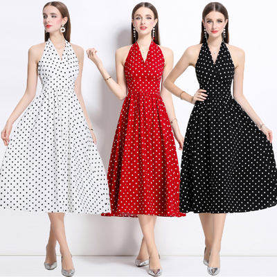 For the European stop, I wore two one-shoulder floral fashion show dresses, a goddess dress and a one-shoulder candy-colored princess dress for summer