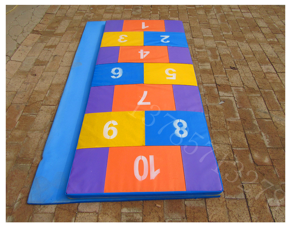 Jumping house children's carpet Jumping grid Jumping grid digital mat Princess children's room game mat machine washable