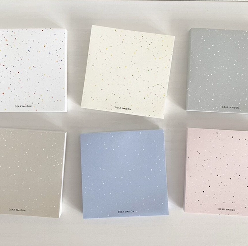 Плавающийся свет выделял Южную Корею Уважаемая Корейская минималистская учетная запись рука