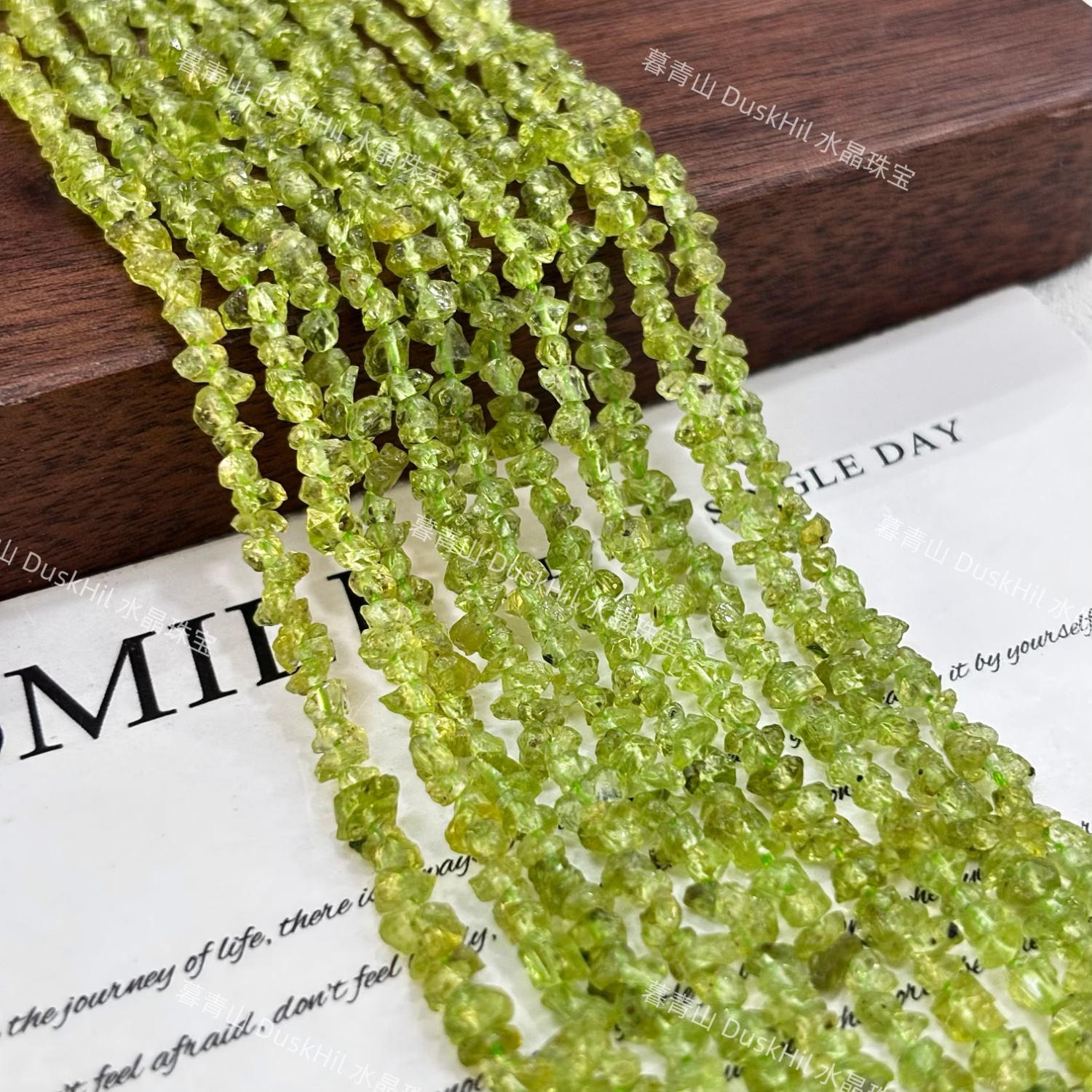 天然ペリドットの結晶チップ、半加工のルースビーズ、DIYブレスレット、ネックレス、鎖骨チェーン、ジュエリーアクセサリー