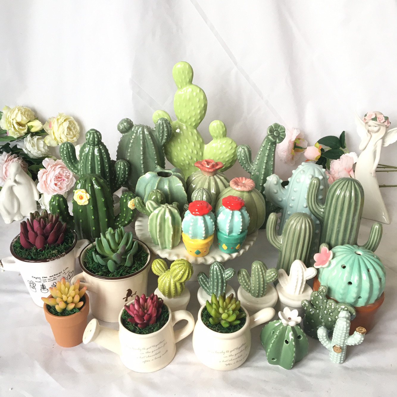Brief Nordic American Countryside Home Patio Decoration Craft Gift Pendulum Imitation Sitceramic Cactus Pendulum powder Bottle