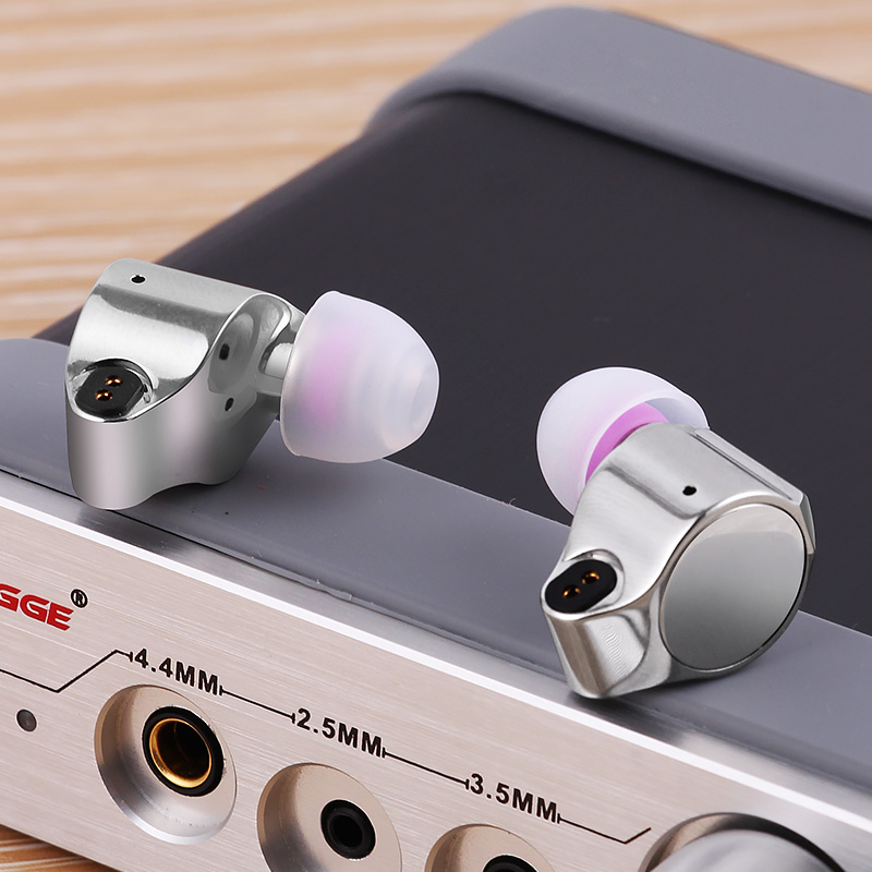 In-ear headphones wired high sound quality HIFI fever dynamic coil plug DIY custom MMCX dial vocal heavy bass