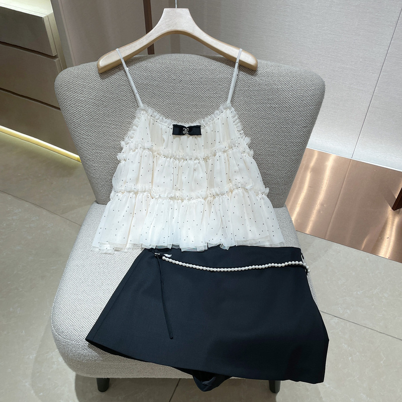 Korean-Style Sweet Vacation Outfit 2026 Summer New Ruffled Polka Dot Camisole Top Versatile Skirt-Pants Two-Piece Set