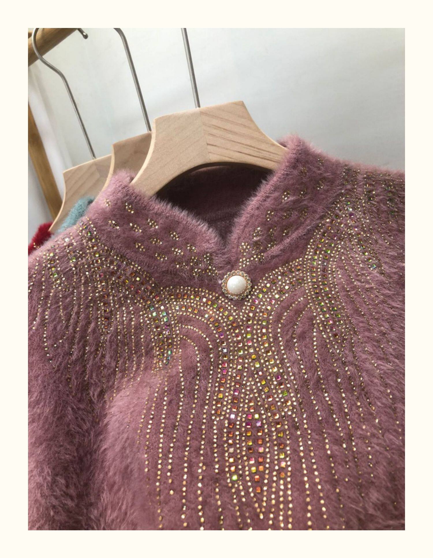 Очень большой демисезонный бархатный базовый приятный телу свитер, большой размер, увеличенная толщина, высокий воротник, для среднего возраста, свободный крой            