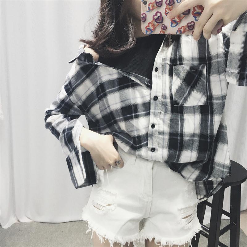 Mùa thu mới Han Fan College khâu kẻ sọc lệch vai giả áo hai dây nữ lỏng lẻo áo dài tay chạm đáy áo áo sơ mi nữ dài tay cổ bèo