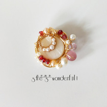 Brooch female simple elegant suit collar pin ins Baroque winding Pearl corsage magnet without trace pin buckle