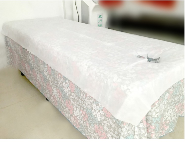 Thẩm mỹ viện tấm dùng một lần với các lỗ dày rộng thoáng khí chống thấm nước và dầu làm đẹp giường massage giường đặc biệt bộ ga giường cao cấp